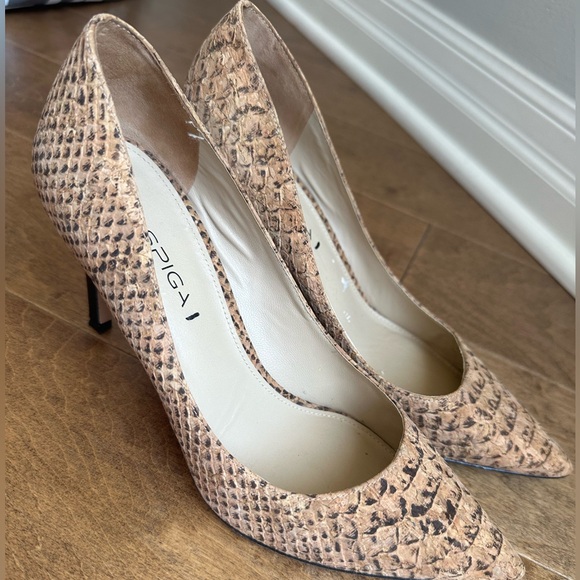 Via Spiga Heels - Picture 2 of 7